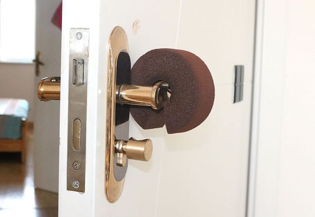 Ogranicznik drzwi Jammer - 2 sztuki, uchwyt ochraniacz ścienny, zderzak, C kształt, zamki szafek, chroni palec dziecka, bezpieczeństwo EVA - Wianko - 23
