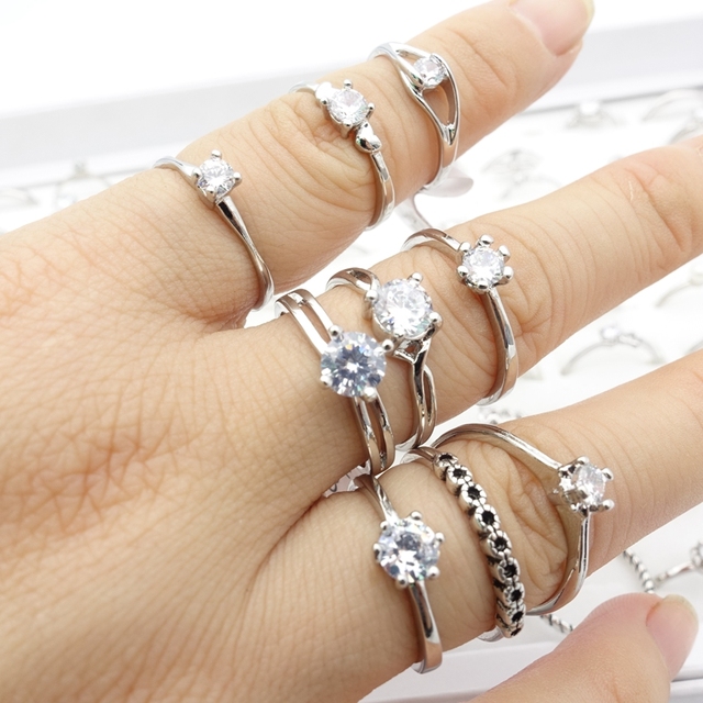 Hurtowa sprzedaż 30 sztuk mieszanych stylów kobiecych pierścieni z pięknymi cyrkoniami łączonymi z biżuterią Rhinestone - idealne prezenty na imprezy i zaręczyny - Wianko - 1