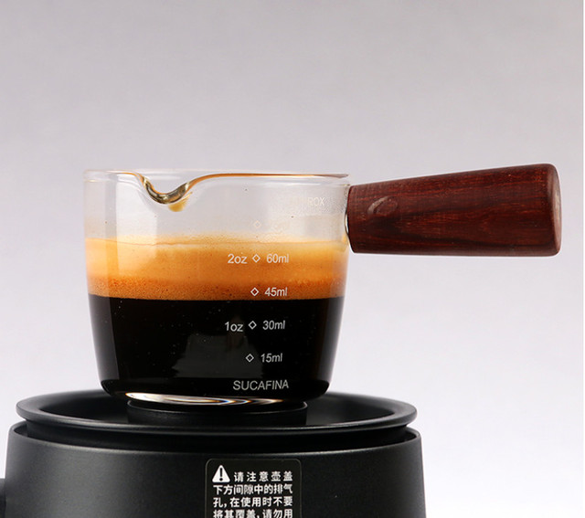 Kubek do espresso z drewnianym uchwytem, miarką i skalą 75ml - wysokiej jakości szkło borokrzemowe do domowej kawiarni - Wianko - 3