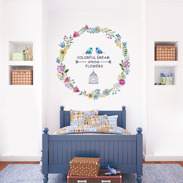 Nowoczesny wieniec kwiatów z motylami i ptakami - naklejki ścienne do dekoracji wnętrza dla dzieci w pokojach, przedszkolach i sypialniach. Wymienna tapeta - Wianko - 4