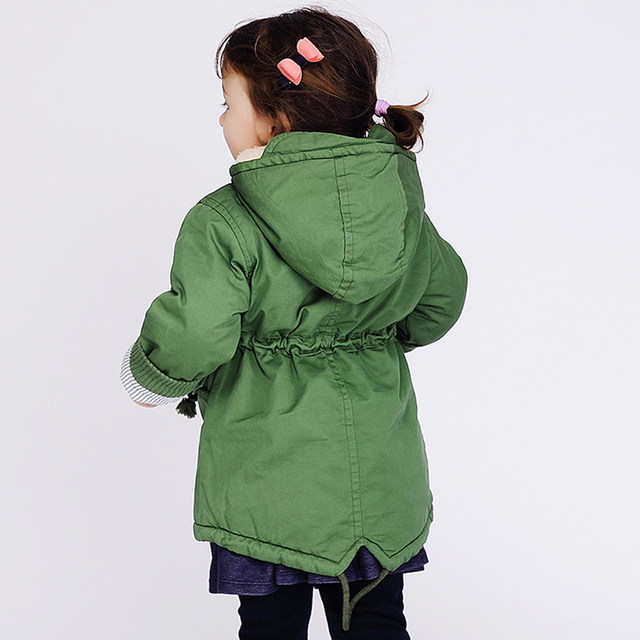 Pluszowe płaszcze zimowe dla dzieci, zagęszczone bawełnianą wkładką i lekką warstwą puchu, z kapturem i ciepłym wnętrzem – uniwersalne kurtki dla chłopców i dziewczynek - Wianko - 42