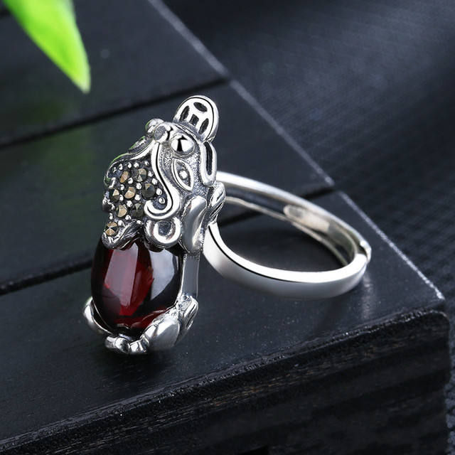 Unisex antyczny pierścień Pi Xiu, z dodatkiem czerwonych klejnotów i posrebrzanej biżuterii - symbol szczęścia i bogactwa - Wianko - 16