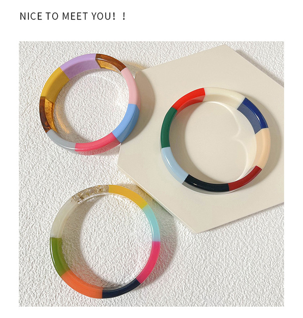 Modne okrągłe bransoletki z żywicy akrylowej w kolorowych geometrycznych wzorach - projektant, prosty styl - Wianko - 4