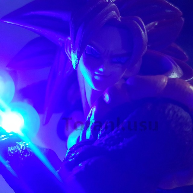 Figurka akcji Dragon Ball Z Gogeta Super Saiyan Power Up - model zabawkowy z diodami LED, inspiracja serialem Dragon Ball Super, Goku i Vegeta Fusion - Wianko - 8