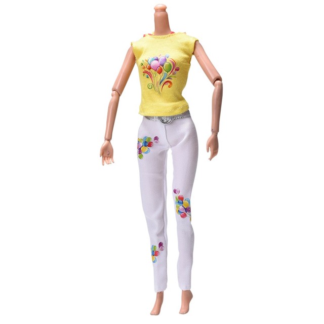 Barbie - zestaw z żółtym zbiornikiem i białymi spodniami z kwiatowym wzorem | Akcesoria dla lalek - Wianko - 1