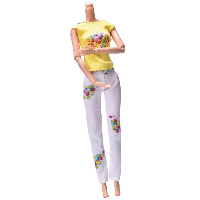 Barbie - zestaw z żółtym zbiornikiem i białymi spodniami z kwiatowym wzorem | Akcesoria dla lalek - Wianko - 3