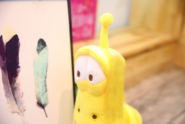 Pluszowe zabawki Disney Fun Insect Slug Creative Larva - urocze nadziewane lalki robaków dla dzieci, idealny prezent na urodziny lub jako koreańskie Anime zabawki dla fanów filmów i seriali TV - Wianko - 12