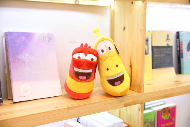 Pluszowe zabawki Disney Fun Insect Slug Creative Larva - urocze nadziewane lalki robaków dla dzieci, idealny prezent na urodziny lub jako koreańskie Anime zabawki dla fanów filmów i seriali TV - Wianko - 6