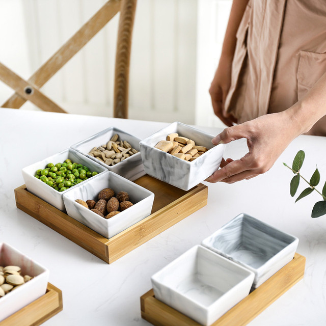 Ceramiczny talerz na owoce z marmurowym wykończeniem i porcelanowymi przekąskami oraz bambusową tacką - Wianko - 5