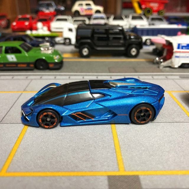 Model samochodu Lamborghini Terzo Millennio Veneno Aventador 1:64 - pamiątkowy stop Diorama w kolekcji miniaturowych zabawek Carros - Wianko - 5