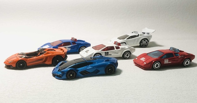 Model samochodu Lamborghini Terzo Millennio Veneno Aventador 1:64 - pamiątkowy stop Diorama w kolekcji miniaturowych zabawek Carros - Wianko - 9