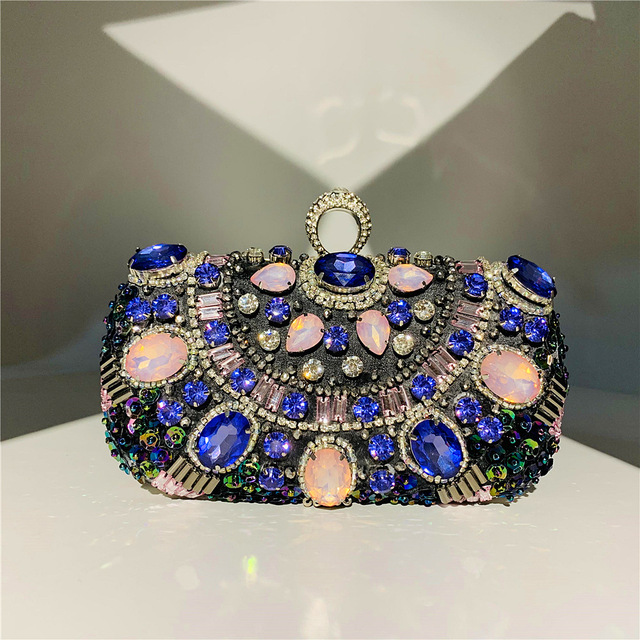Ekskluzywna torebka wieczorowa z fioletowymi kryształkami i uchwytem na ramię, idealna na ślub i wieczór - Wianko - 5