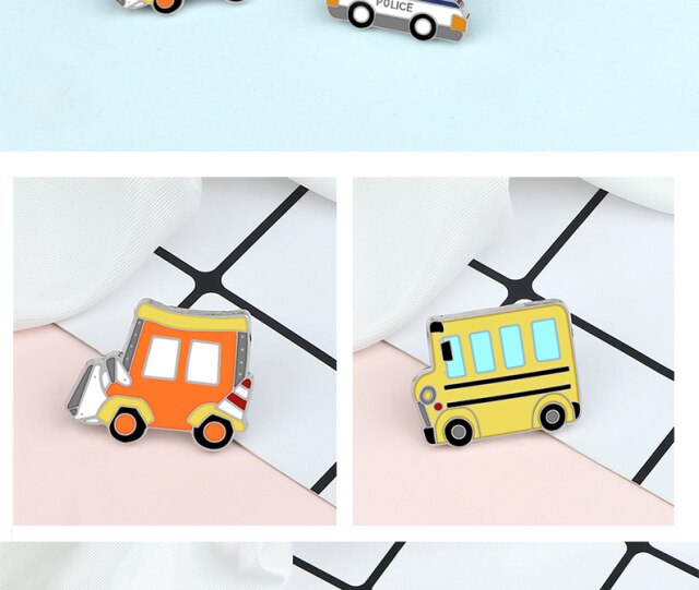 Kreatywna broszka - piękny Cartoon samochód pogotowia autobus Taxi Grab emaliowane broszki Kid tornister kapelusz odznaki dżinsy przypinki na klapę biżuteria - Wianko - 9