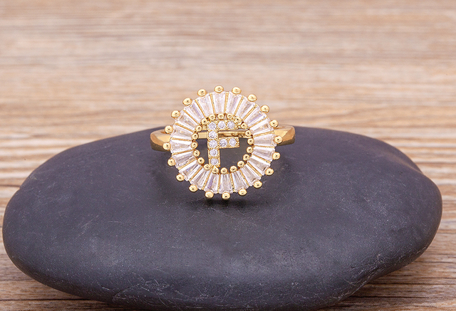 Nowy złoty pierścień regulowany otwierający ze złotą metalową literą A-Z - biżuteria w stylu wesele i rodzinny prezent - Wianko - 14