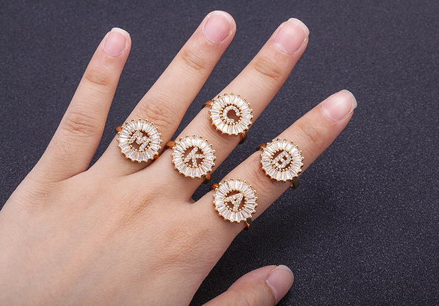 Nowy złoty pierścień regulowany otwierający ze złotą metalową literą A-Z - biżuteria w stylu wesele i rodzinny prezent - Wianko - 36