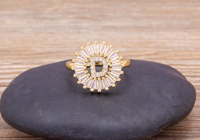 Nowy złoty pierścień regulowany otwierający ze złotą metalową literą A-Z - biżuteria w stylu wesele i rodzinny prezent - Wianko - 12