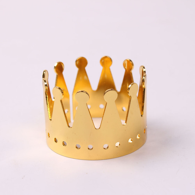 Pierścień na serwetki z metalu w kształcie korony, złoty, kreatywny, dekoracyjny, idealny do stołu podczas rodzinnego hotelu, wesela czy bankietu - Wianko - 2