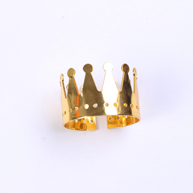Pierścień na serwetki z metalu w kształcie korony, złoty, kreatywny, dekoracyjny, idealny do stołu podczas rodzinnego hotelu, wesela czy bankietu - Wianko - 3