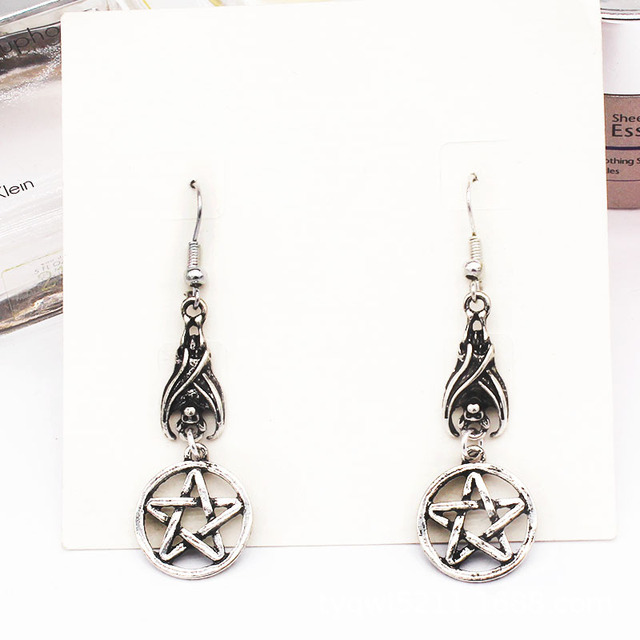 Zestaw biżuterii Nowy Punk dla kobiet - srebrny łańcuszek na szyję z obojczykiem w kształcie gwiazdy Pentagram oraz kolczyki bat, bransoletki - Wianko - 8