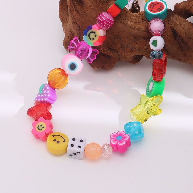 Buty ozdobione kolorowymi koralikami i łańcuchami dla kobiet - modne dodatki z urokiem i uśmiechem - Wianko - 9