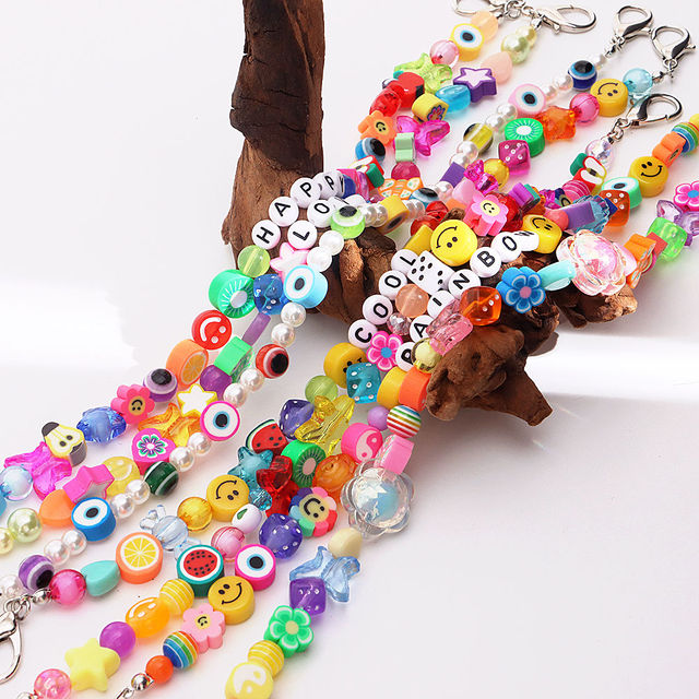 Buty ozdobione kolorowymi koralikami i łańcuchami dla kobiet - modne dodatki z urokiem i uśmiechem - Wianko - 15