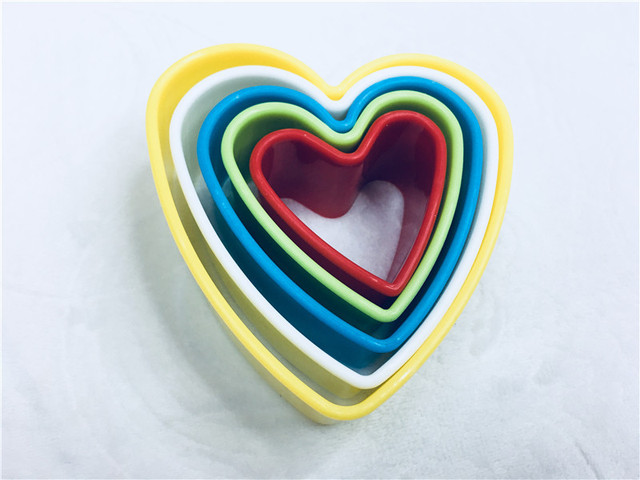 Plastikowe formy do ciastek Heart Cookies Cutter - zestaw 5 sztuk, narzędzia DIY do dekorowania i pieczenia ciast - Wianko - 14