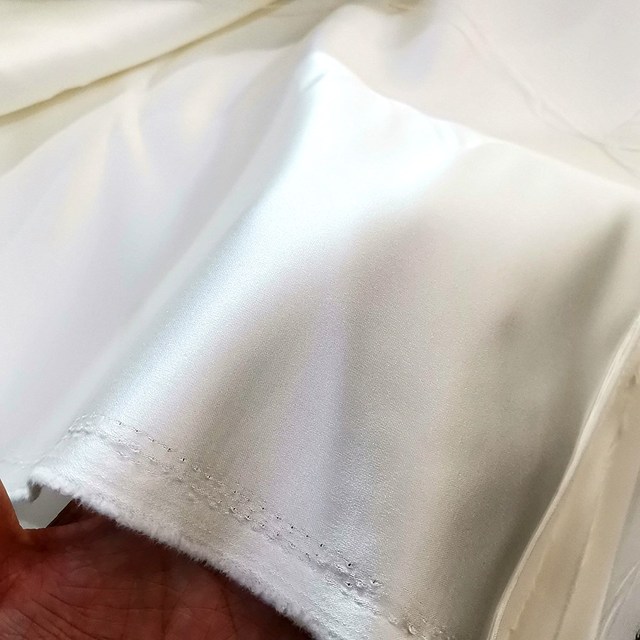 Tkanina ślubna ciężka o wysokiej jakości, idealna na suknie ślubne - satyna tajwańska 300g/m 150cm - Wianko - 3