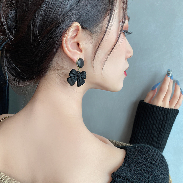 Luksusowe koreańskie kolczyki wiszące z kryształowym Bowknotem - czerń, czerwień, moda punk dla kobiet - Wianko - 4