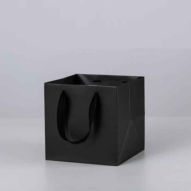 1 sztuka czarnej białej papierowej torby na prezenty - kwadratowa, do upominków weselnych, party, cukierków i biżuterii - Wianko - 10