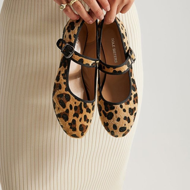 Płaskie buty damskie Mary Jane Leopard w stylu designerskim, wykonane z płótna, wygodne baleriny wegańskie z haftami - Wianko - 5