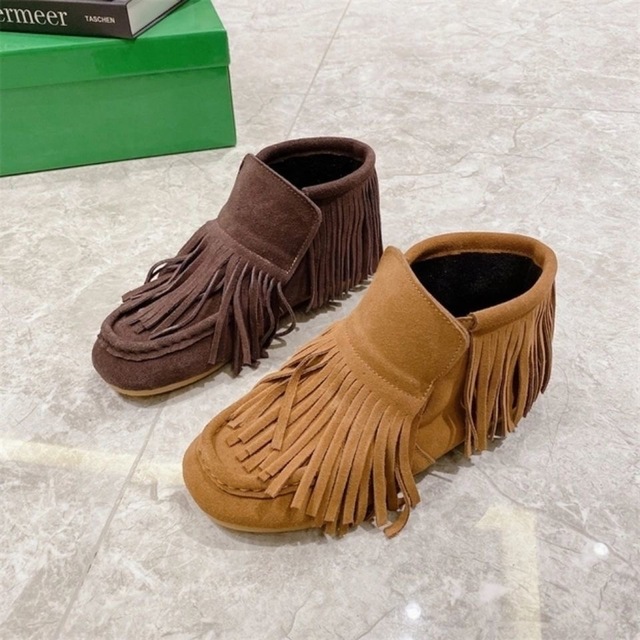 Chińskie markowe skórzane frędzle damskie z płaskim dnem - kwadratowe główki, miękkie buty typu flats 2022 r - Wianko - 2