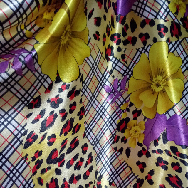 Sukienka Charmeuse z nadrukiem na jedwabnej tkaninie satynowej z miękkim materiałem - Wianko - 15