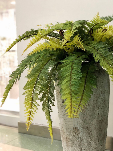 Zielone sztuczne palmy perskiego liścia – pakiet 15 widelec 56cm – dekoracje do hotelu, biura, domu i świąt - Wianko - 3