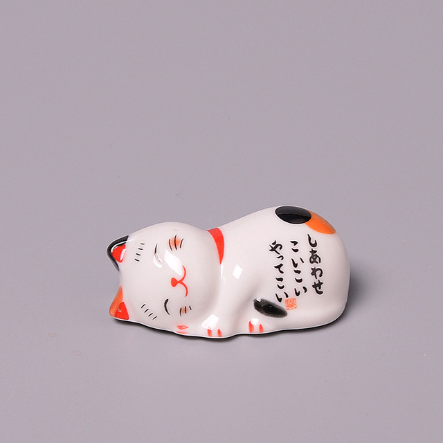 Ceramiczne pałeczki w tradycyjnym stylu japońskim ze słodkim wzorem kociaka i stojakiem na przybory - do dekoracji domu - Wianko - 4