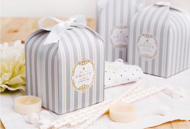 Pudełko cukierków na ślub z europejskim paskiem, idealne na prezenty i przyjścia dzieci na urodziny - prezentacja 8x8x8cm - Wianko - 3