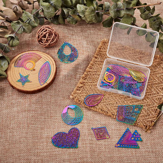 Zestaw filigranowych biżuterii z kolorową tęczą: wisiorek, kolczyki, pierścień i hak z listkiem geometrycznym - Wianko - 2