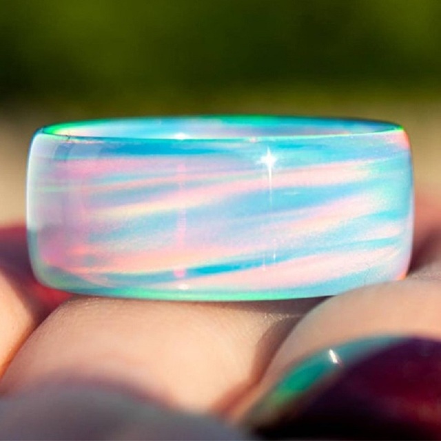 Pierścień opalowy z włókna węglowego z opalizującymi kolorami i zmieniającym się odcieniem dla kobiety - Wianko - 27