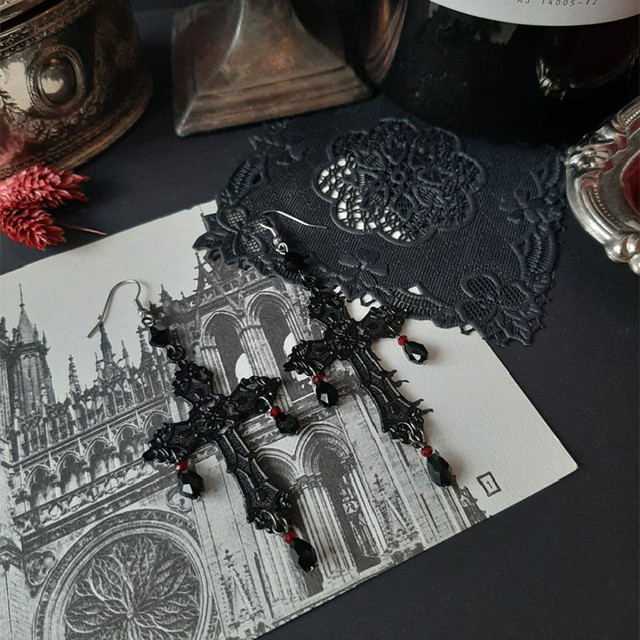 Naszyjnik z wisiorkiem Gotycki czarny krzyż z czerwoną różą - biżuteria gotycka o romantycznym uroku dla kobiet w stylu wiktoriańskim - Wianko - 13