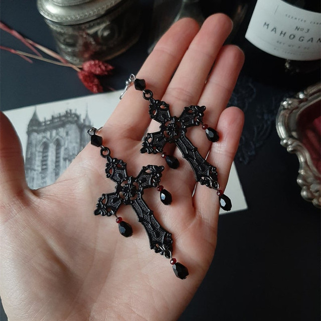 Naszyjnik z wisiorkiem Gotycki czarny krzyż z czerwoną różą - biżuteria gotycka o romantycznym uroku dla kobiet w stylu wiktoriańskim - Wianko - 16