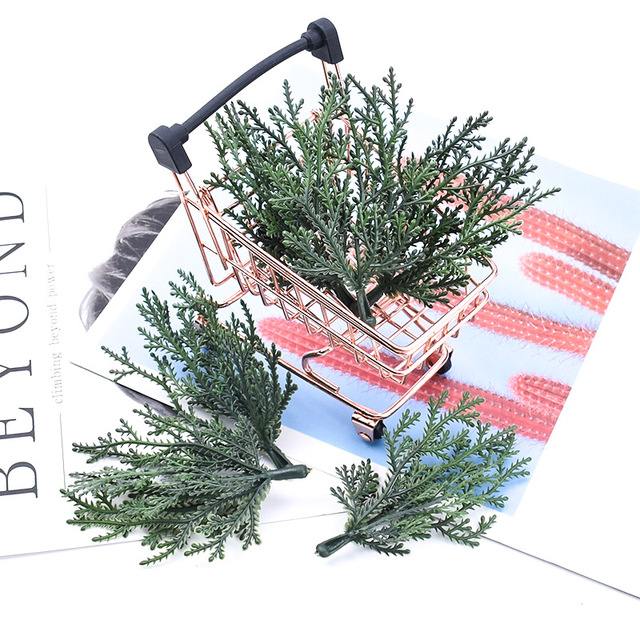 10 sztuk sztucznych liści zielonych - dekoracyjne akcesoria na Boże Narodzenie, ślub, DIY, rośliny doniczkowe, scrapbooking, prezenty, pudełka cukierków - Wianko - 1