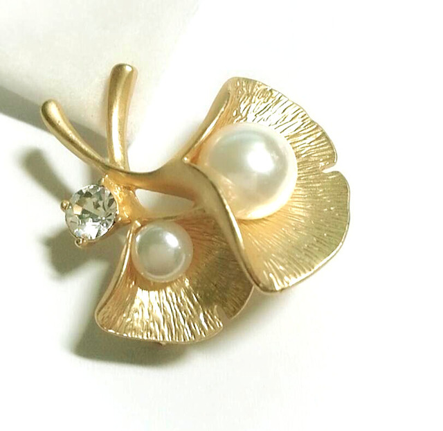 Broszka Ginkgo biloba z wysokiej jakości koreańską cyrkoniami imitacją pereł, dekoracyjny pin z liściem na kołnierz cardiganu - Wianko - 3