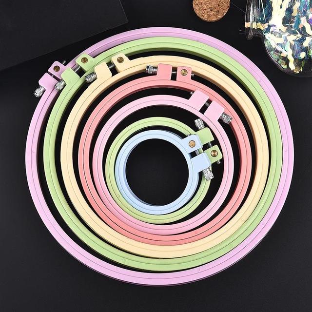 Okrągłe plastikowe obręcze do haftu krzyżykowego w kształcie tamborka - zestaw 5 rozmiarów - Wianko - 54