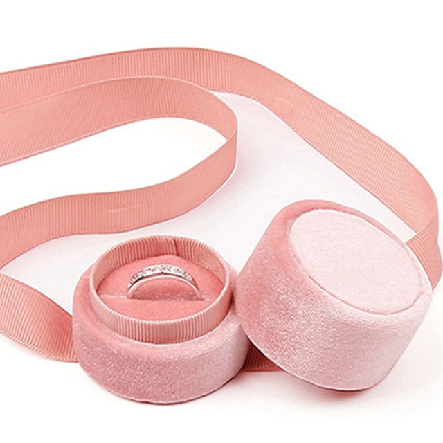 Różowe aksamitne okrągłe pudełko z biżuterią i ozdobnym węzłem - do przechowywania pierścionków, kolczyków, naszyjników i bransoletek związanych z zaręczynami i ślubem - 1 szt - Wianko - 4