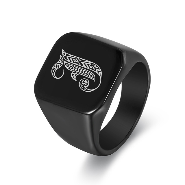 Personalizowany pierścień ze stali nierdzewnej 316L Trendsmax 18mm z sygnetem dla mężczyzn i chłopców - litera początkowa - biżuteria na palec HR440 - Wianko - 7
