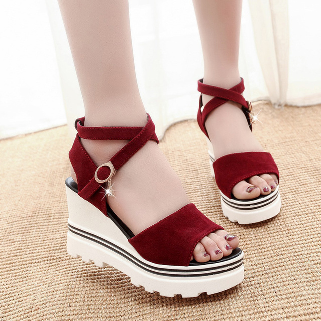 Nowy tytuł produktu: Damskie sandały na platformie z wysokimi obcasami koreańskiego stylu bez palców Muffin w letnim stylu - Wianko - 7