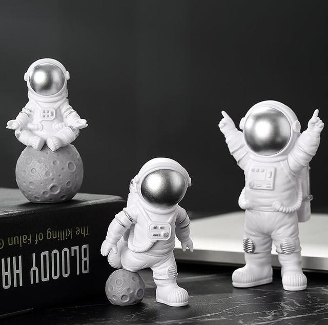 Dzieci zabawka - żywiczna figurka astronauty, rysunek spacemana, rzeźba edukacyjna do dekoracji wnętrz - Wianko - 4