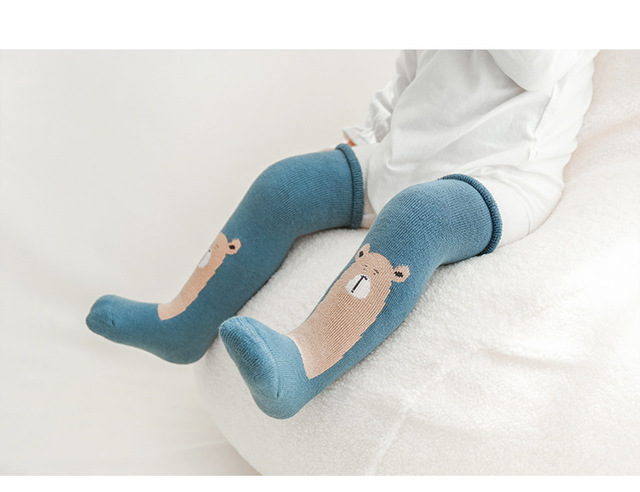 Grube czyste bawełniane pończochy dla nowonarodzonych dzieci - długie miękkie skarpetki dziecięce z ochraniaczami na kolana w dziecięcych wzorach - Wianko - 1