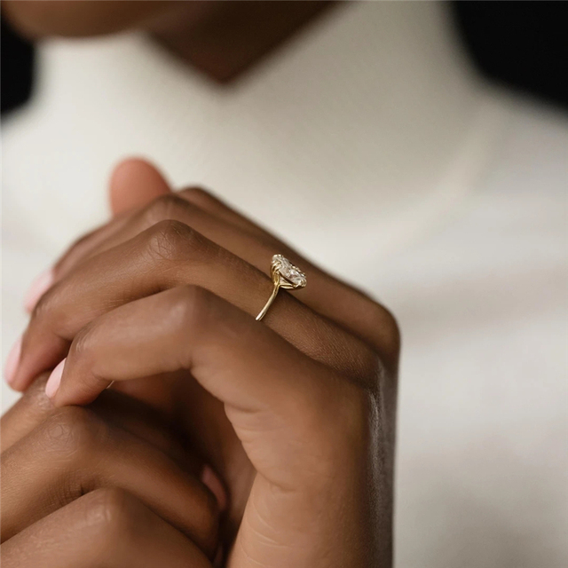 Rozwinięty tytuł produktu: Prosty pierścionek obrączkowy dla kobiet z cyrkoniami, wykonany ze srebra próby 925, trendy biżuteria ślubna i zaręczynowa - Wianko - 11