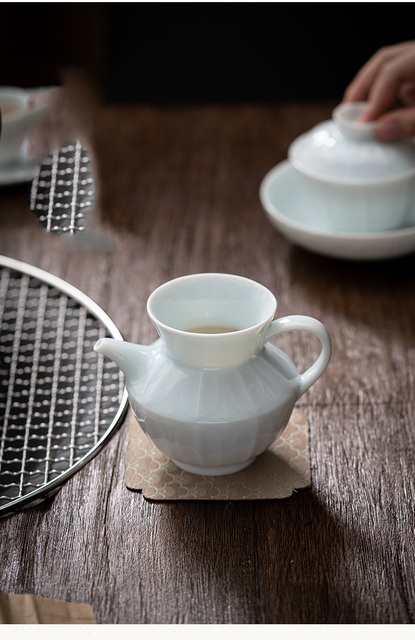 Duża ceramiczna filiżanka do herbaty chińskiej PINNY 260 ml celadon Kung Fu Chahai z cienką oprawką i retro wzorem - tradycyjne naczynie do picia - Wianko - 9