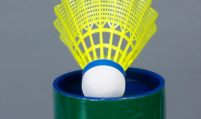 Lotka badmintona nylonowa zabezpieczona przed uderzeniami, latająca stabilnie, z bezpłatną dostawą - Wianko - 8